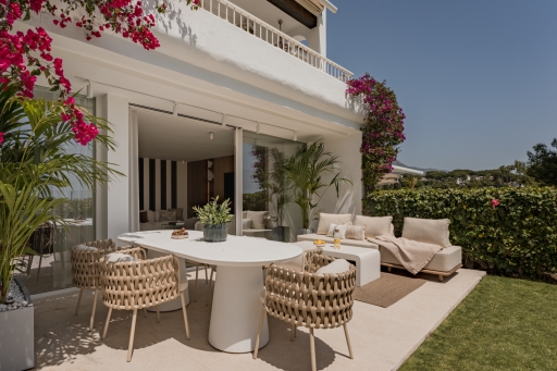 Wonderful newly reformed apartment in the heart of Aloha