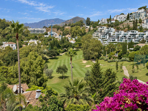 La Quinta Hills – 3-Bedroom Apartment with Private Garden & Golf Views